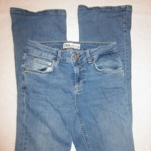Zara Straight Jean in Blue - Size 2
